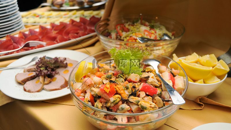 上海餐饮供应链公司代理政策：合规与机遇并存**